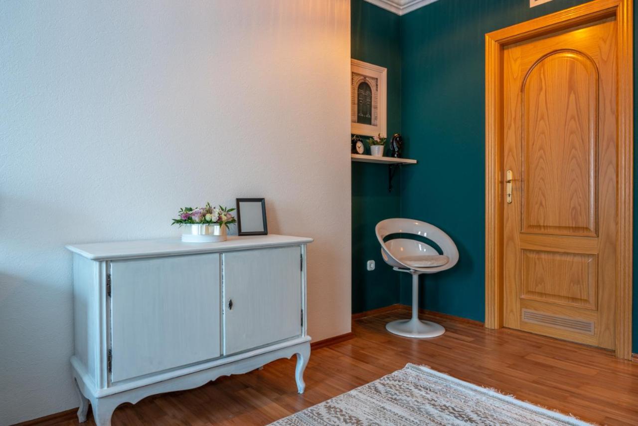 Romantic Studio Secret Garden Будапеща Екстериор снимка